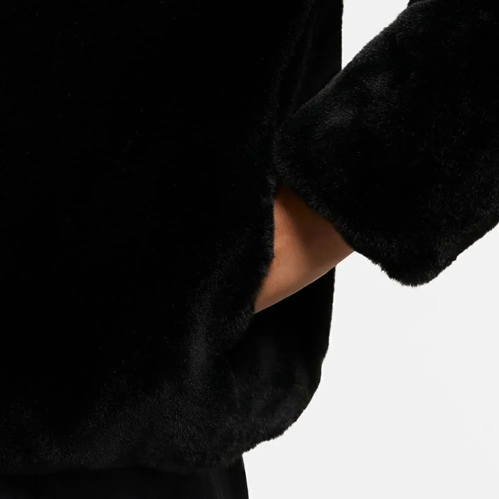 Nike sportswear plush